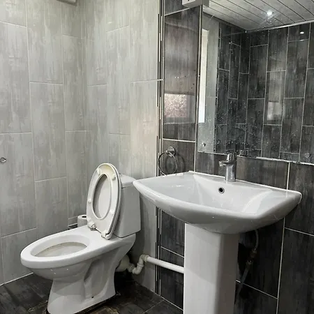 Double Upstairs R2 Guest house