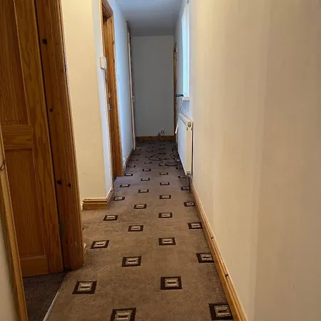 Double Upstairs R2 *